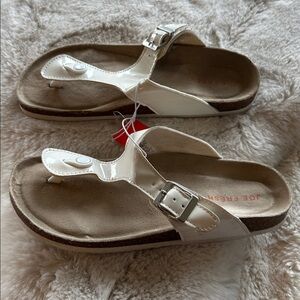 NWt. Joe fresh flip flops